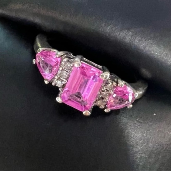 Vintage Genuine Diamonds Pink Sapphire Ring Size is about a 5. See photos - Picture 1 of 12